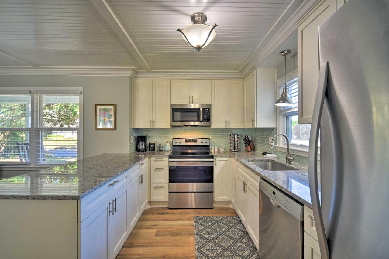 Charming House With Patio, 3 Half Mi To Beach! Charleston Eksteriør billede